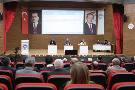 Melikgazi’nin uyum içince çalışan meclis üyeleri Başkan Palancıoğlu’nu tebrik etti